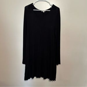 Zenana Outfitters long sleeve black dress 🖤